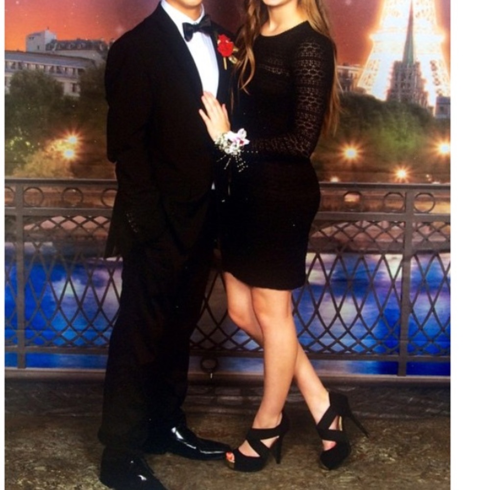 Long sleeve black tight dress