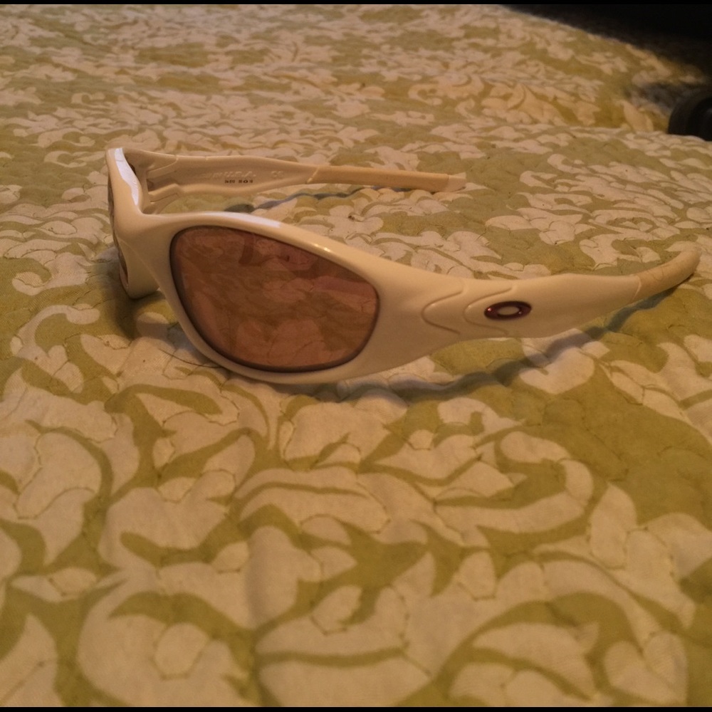 Women's Oakley Sunglasses 😎