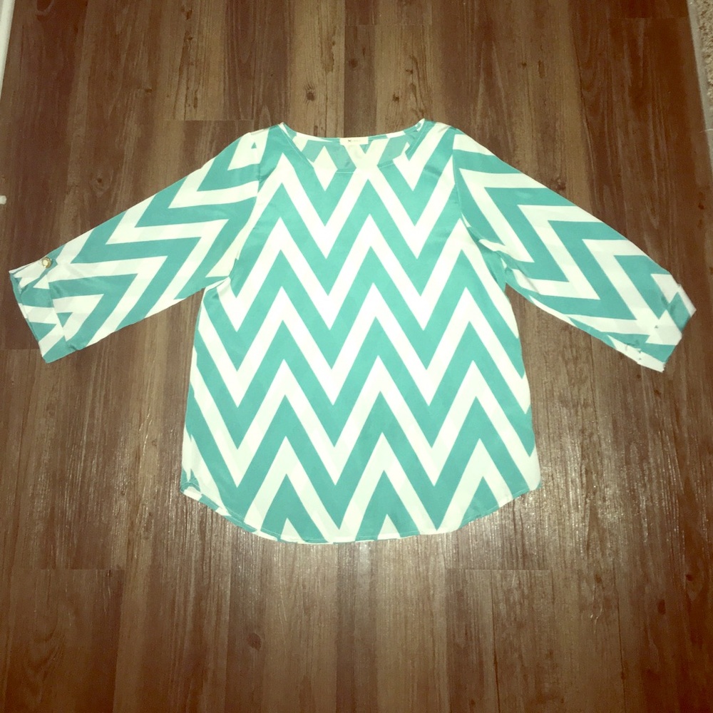 Turquoise & White Chevron Blouse 💙💚