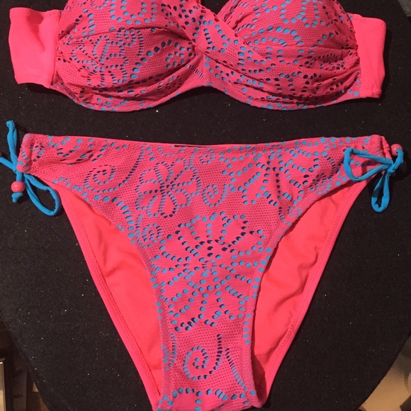 Swimsuit - Picture 2 of 2