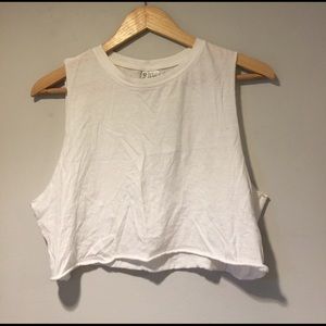 Cropped Muscle Tee