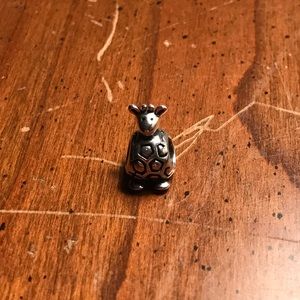Giraffe pandora charm