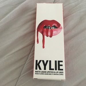 Kylie Cosmetics Matte Liquid Lipstick & Lip Liner