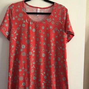 LuLa Roe classic tee