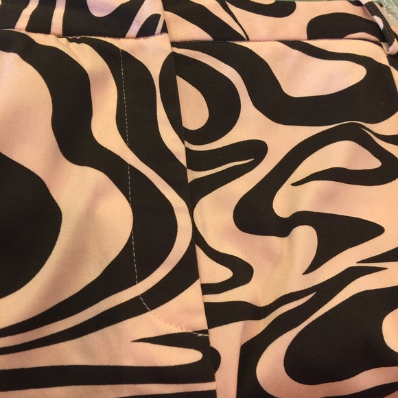 Cuffed Shorts Peach/Brown Plus Size - Picture 2 of 3