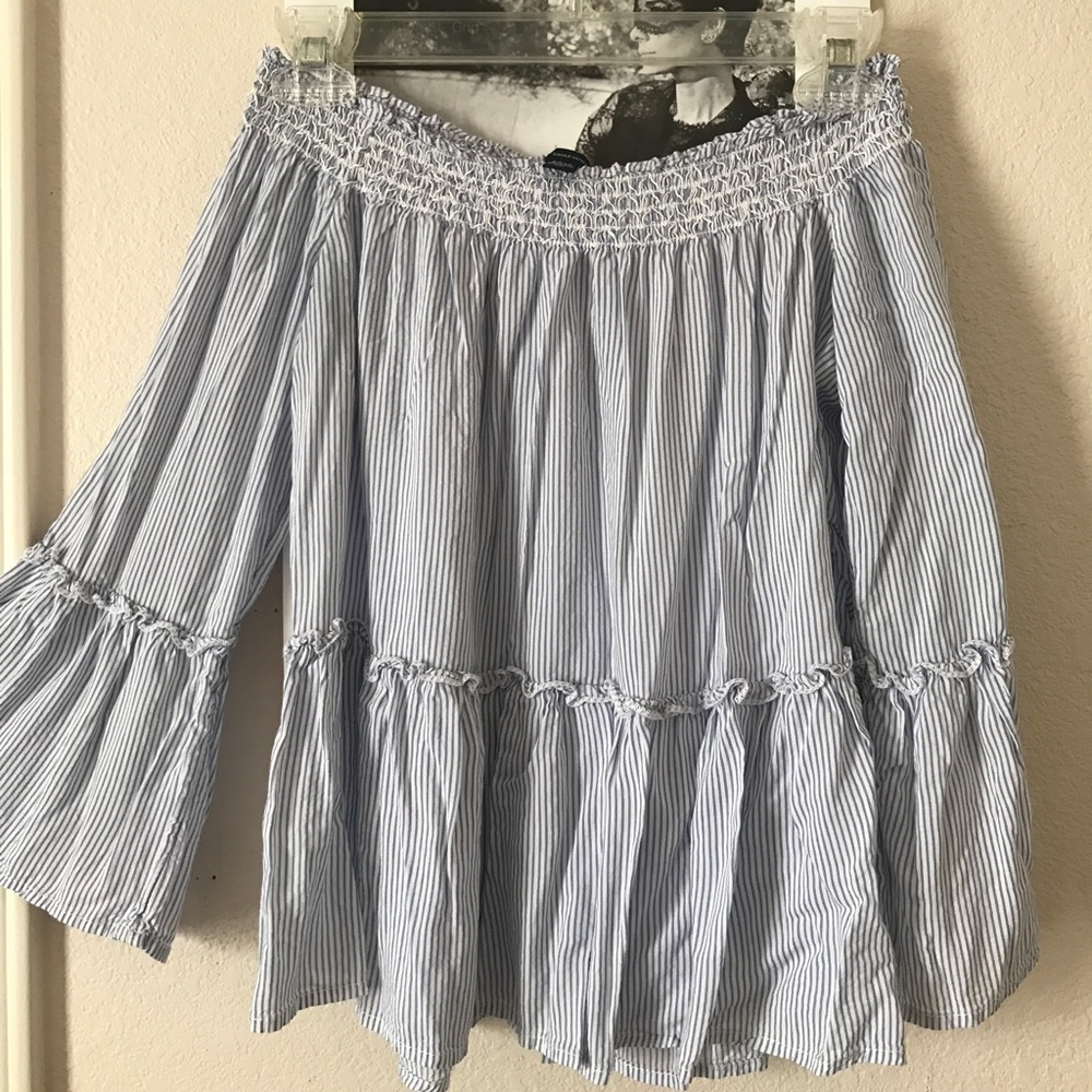 American Eagle Outfitters Off The Shoulder Top