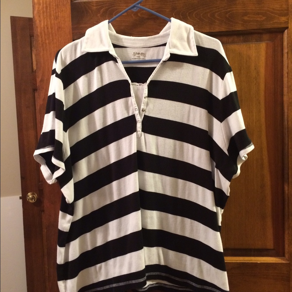 Black/white striped short sleeve tee size3X