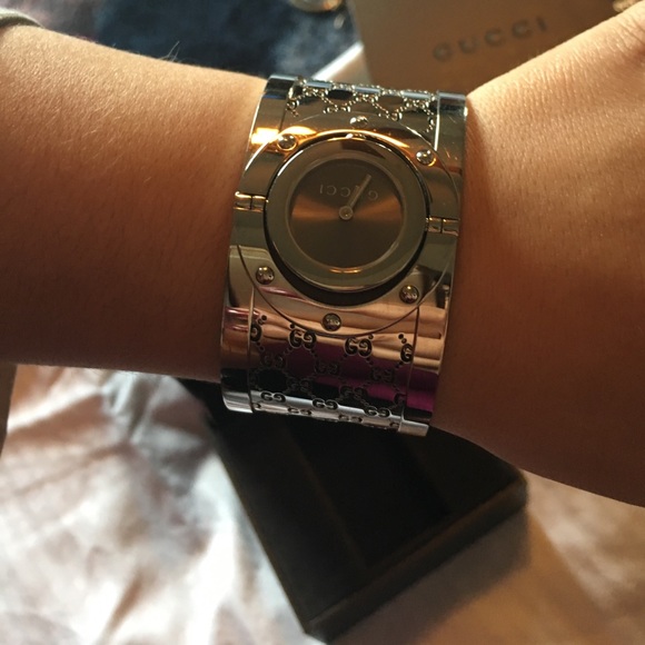 Gucci watch - Picture 5 of 6
