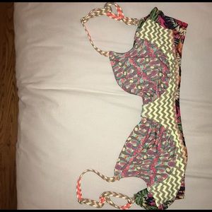 Fully reversible Maaji swim top!