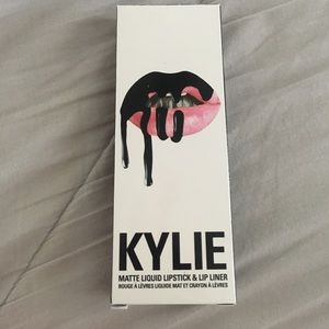 Kylie Cosmetics Matte Liquid Lipstick & Lip Liner