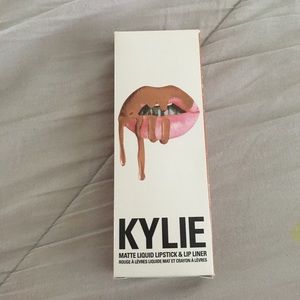 Kylie Cosmetics Matte Liquid Lipstick & Lip Liner