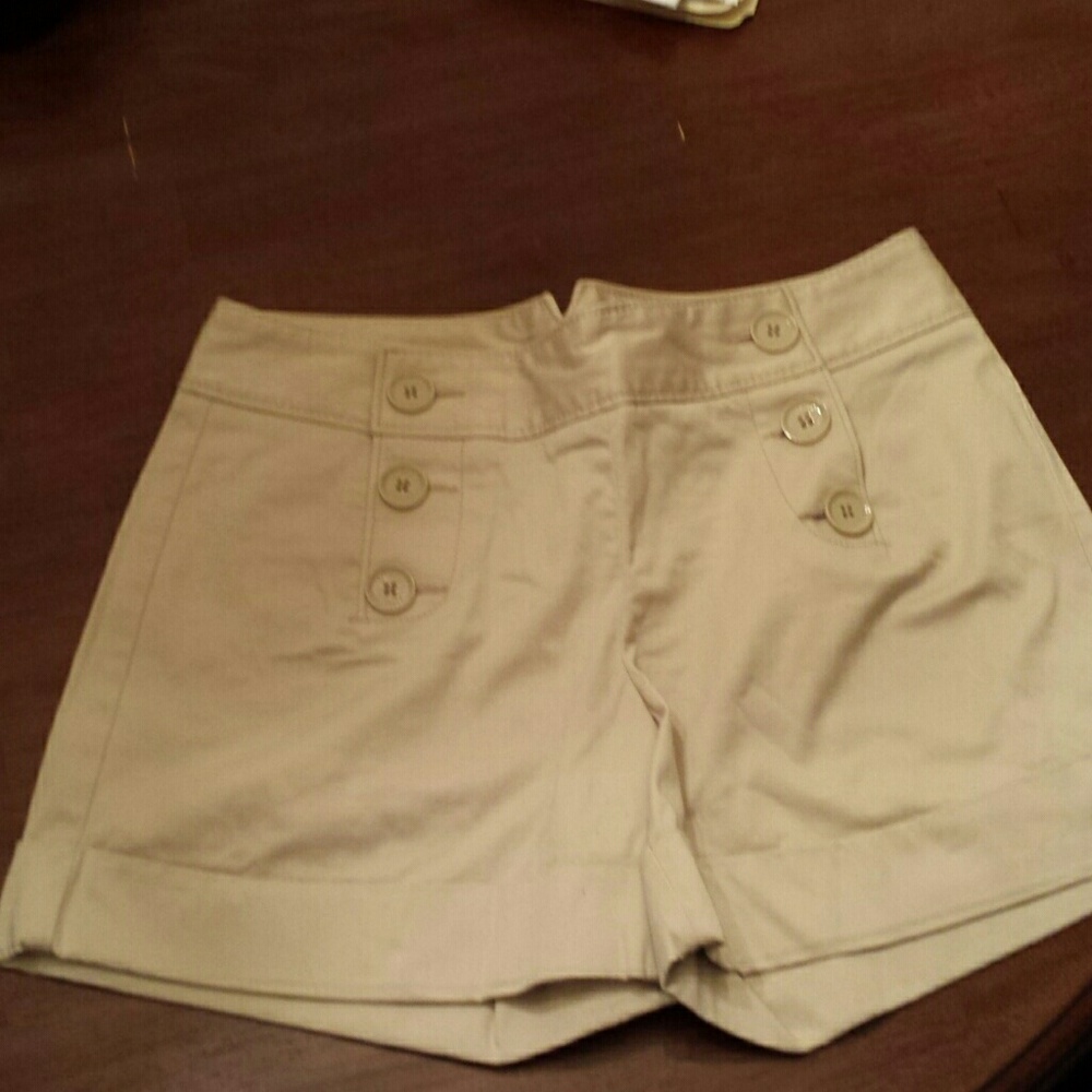 EXPRESS khaki shorts