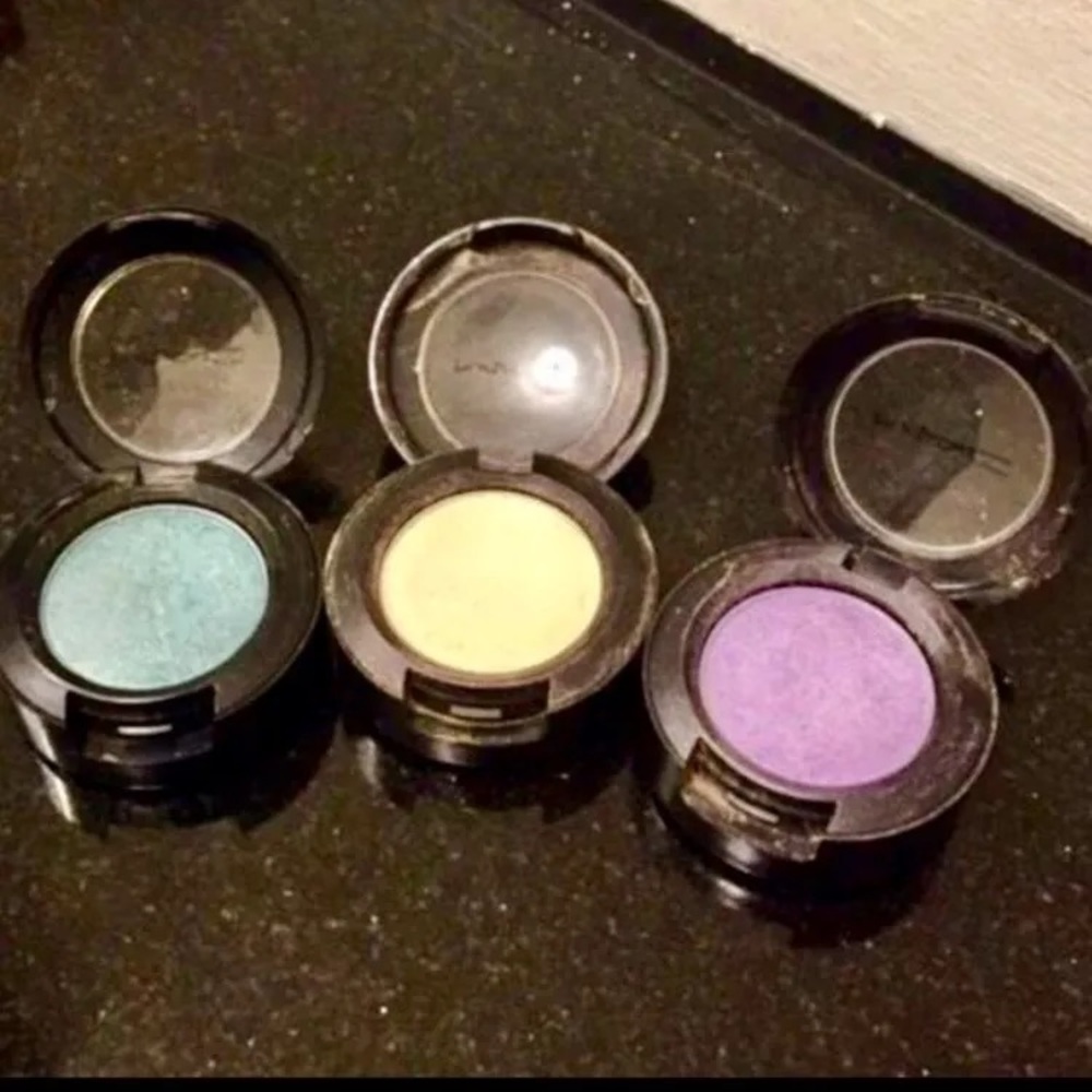 MAC EyeShadow Lot