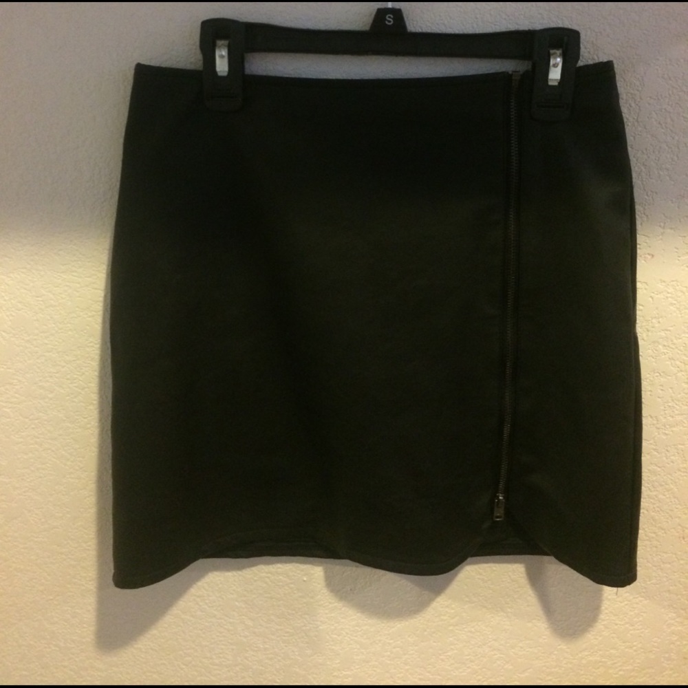 Hollister leather zip up mini skirt
