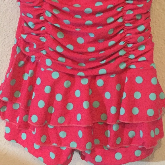 Swimsuit - Picture 2 of 3