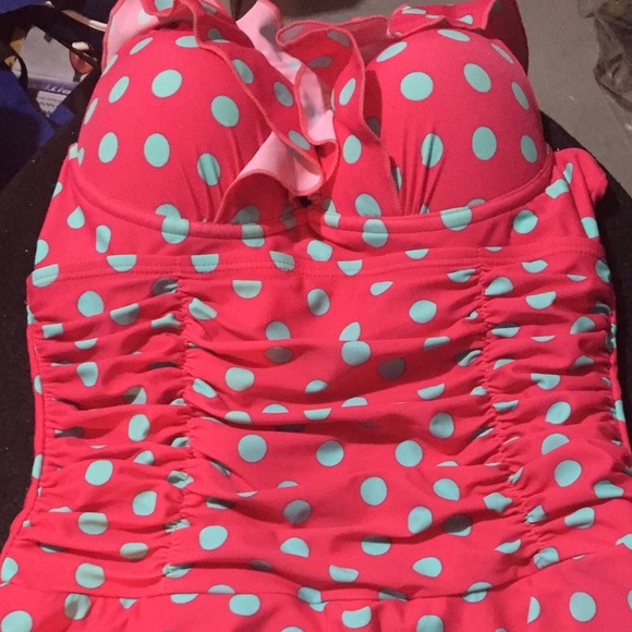 Swimsuit - Picture 3 of 3