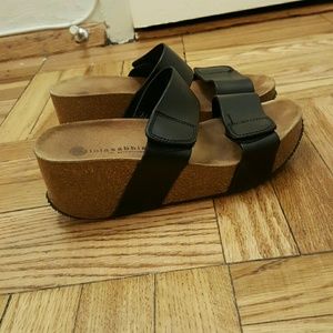 Lolasabbia for Erin Michael Wedges