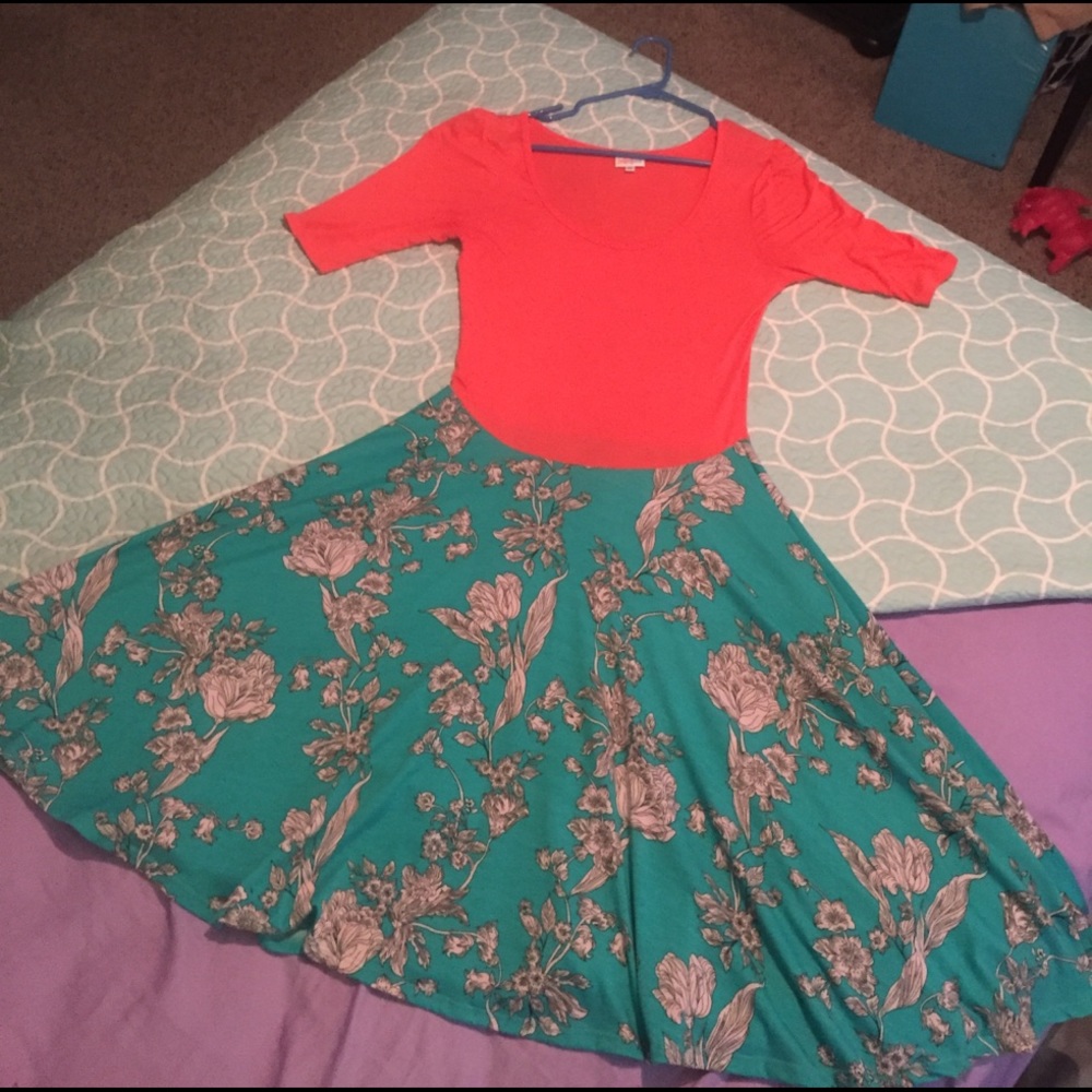 Lula Roe "Nicole" dress