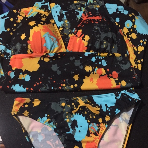 Swimsuit - Picture 2 of 3