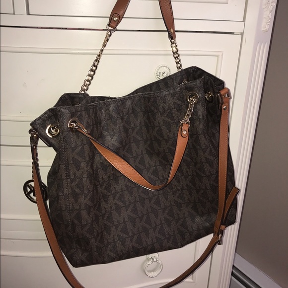 Michael Kors Handbags - MK bag