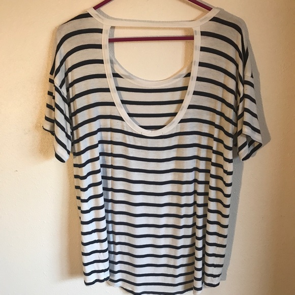 Open Back Shirt - Picture 2 of 3