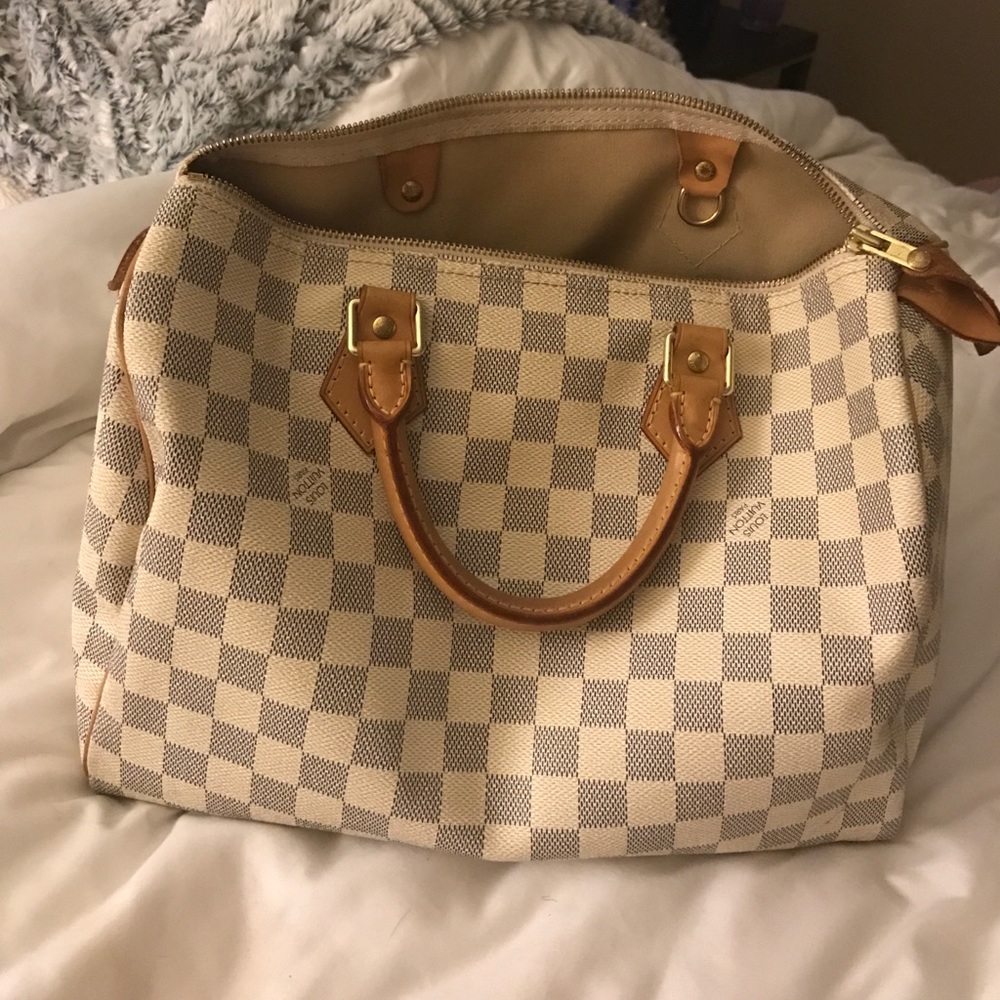 Louis Vuitton speedy bag