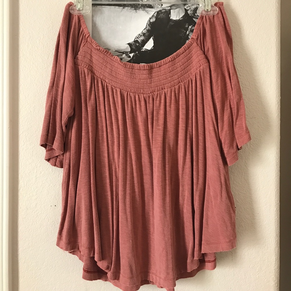American Eagle Outfitters off the shoulder Top!