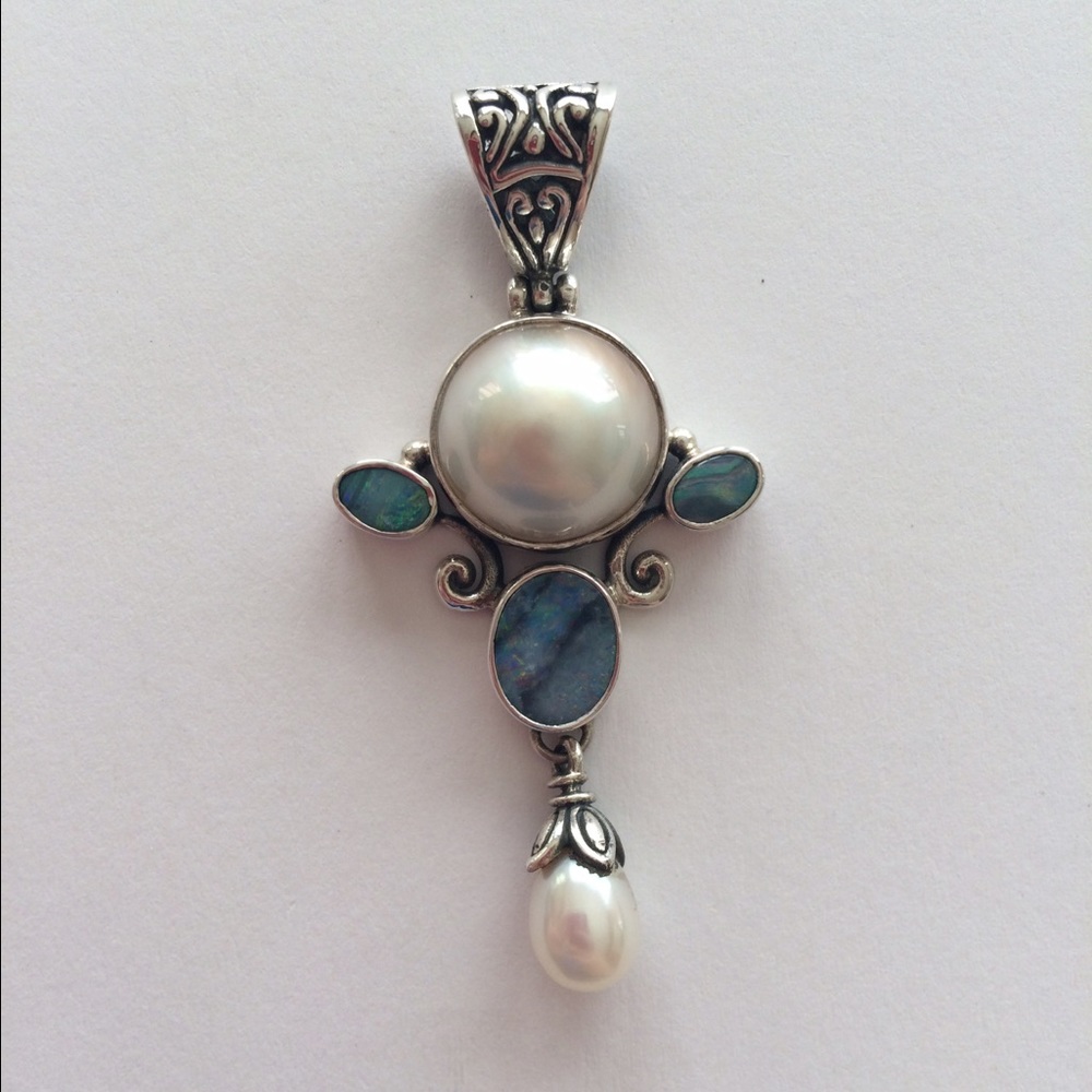 NEW- 925 Sterling Silver Pendant with Opal