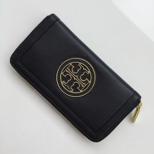 Tory Butch Amanda Zip Wallet