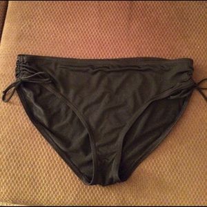 Black swim bottom