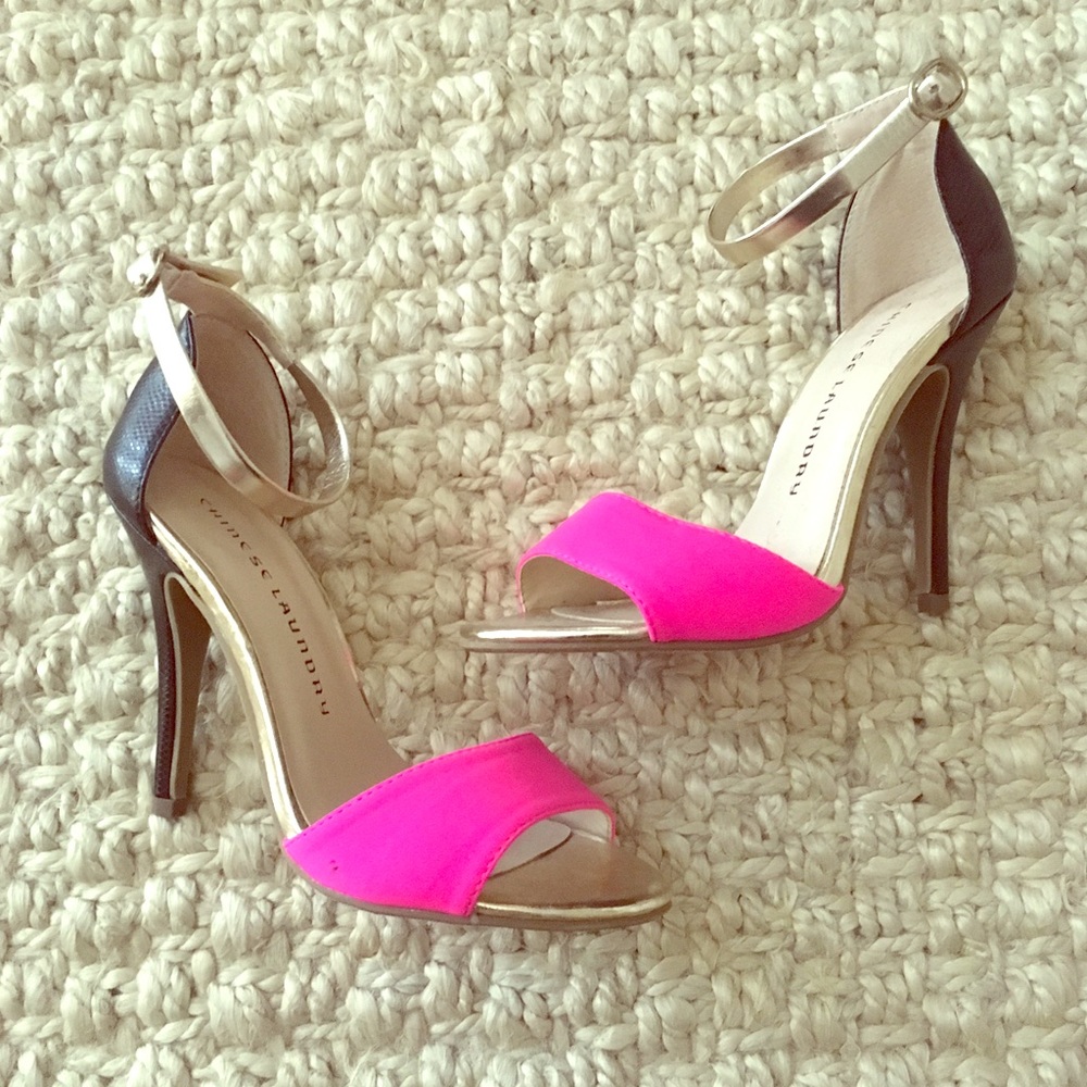 Hot pink Chinese Laundry pumps