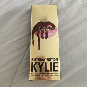 Kylie Cosmetics Matte Liquid Lipstick & Lip Liner