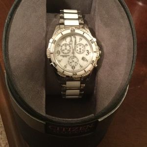 Citizen Women's
