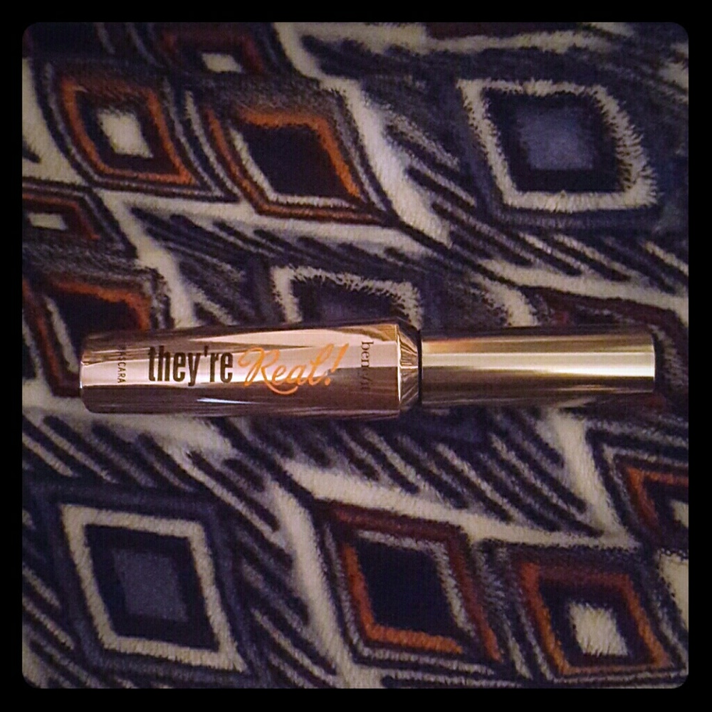Full Sized They're Real! Black Mascara