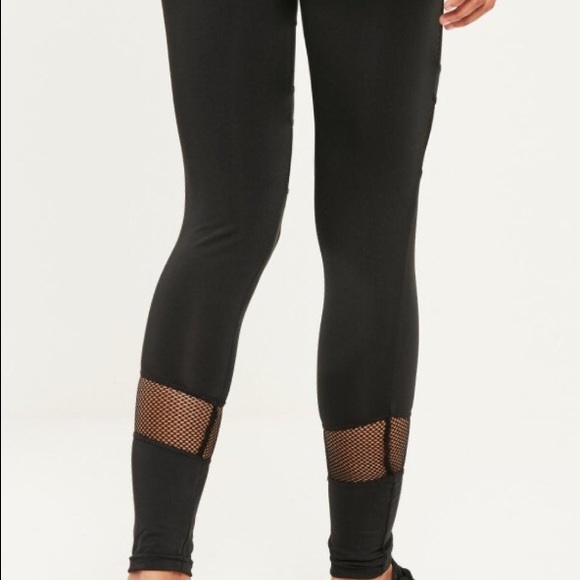 NWT SIZE 6 MISSGUIDED BLACK FISHNET PANEL LEGGINGS - Picture 4 of 4