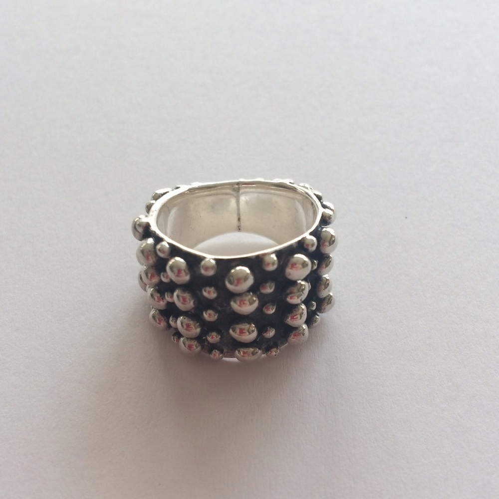 NEW- 925 Sterling Silver in size 6 in women's