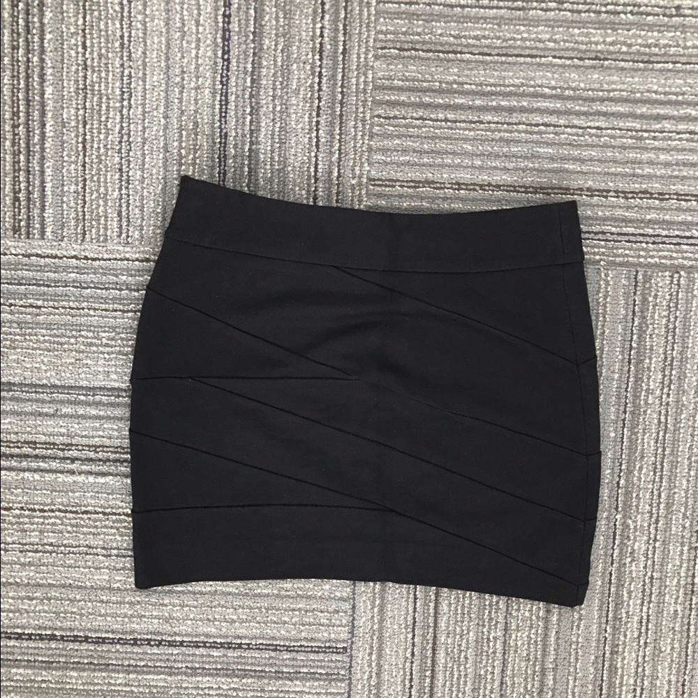 Black Express Skirt