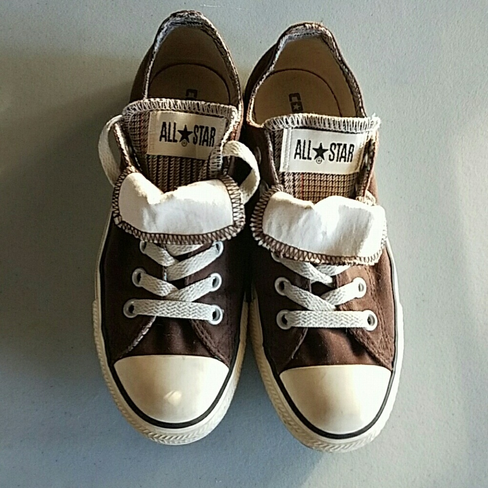 Converse shoes brown size 7