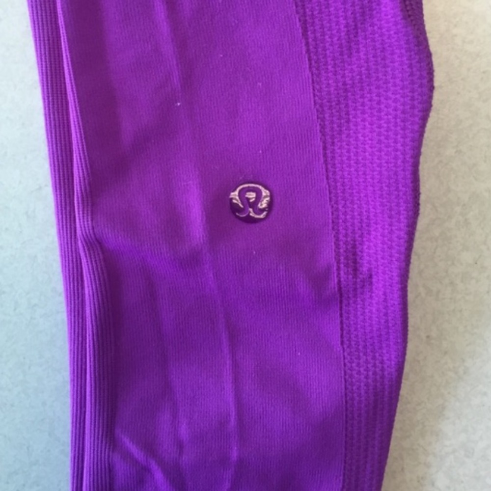 LULULEMON PURPLE ZONE IN LEGGING