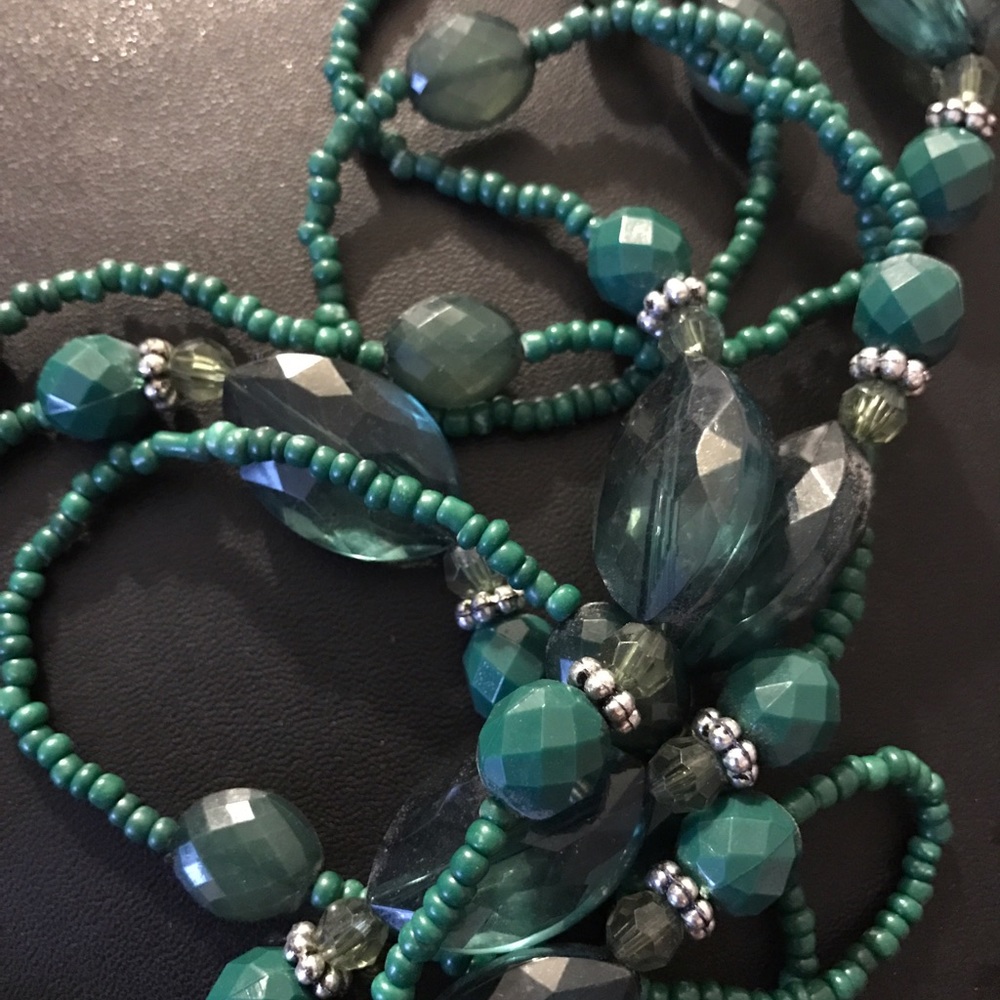 Beaded green necklace - Picture 2 of 3