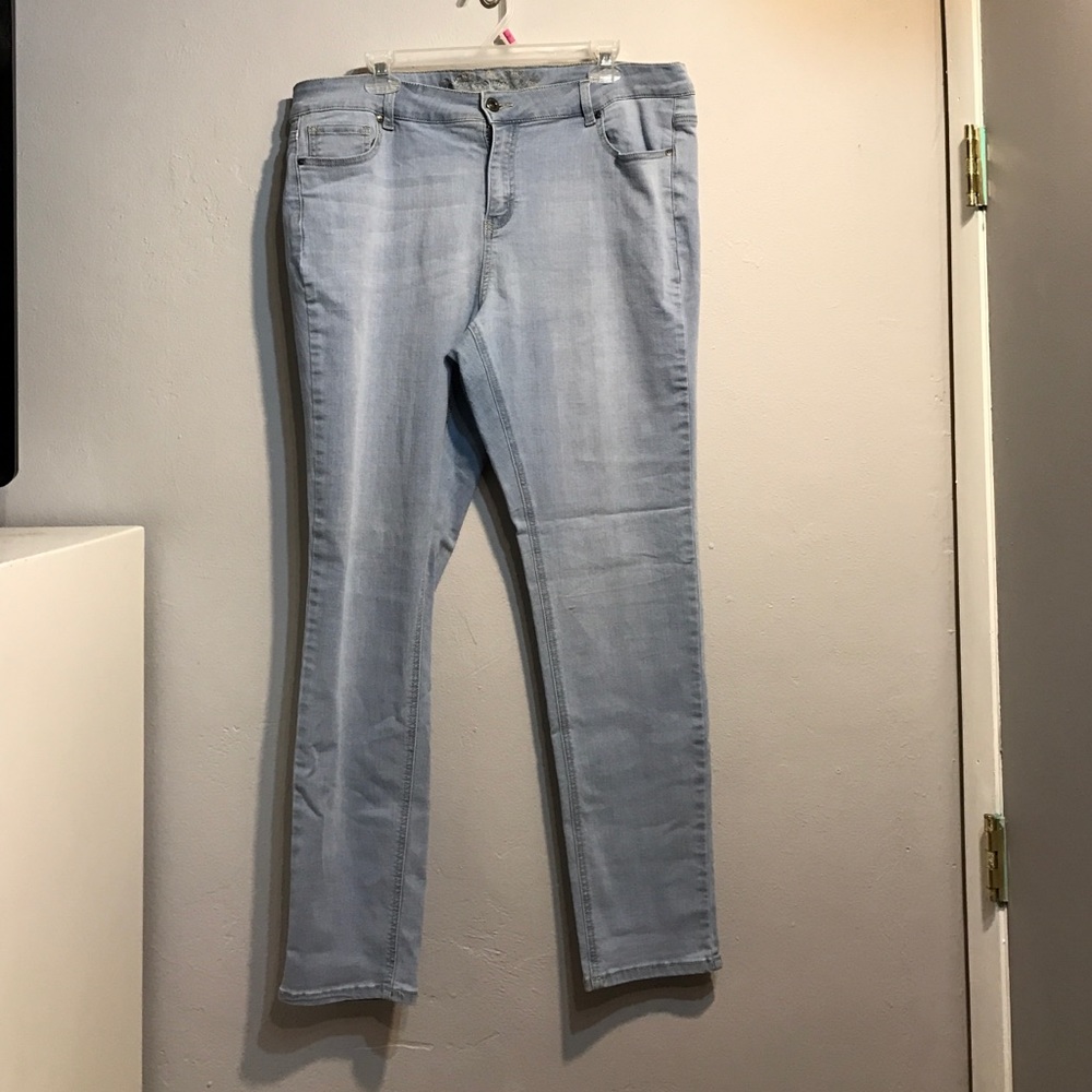 Light Wash Jeans