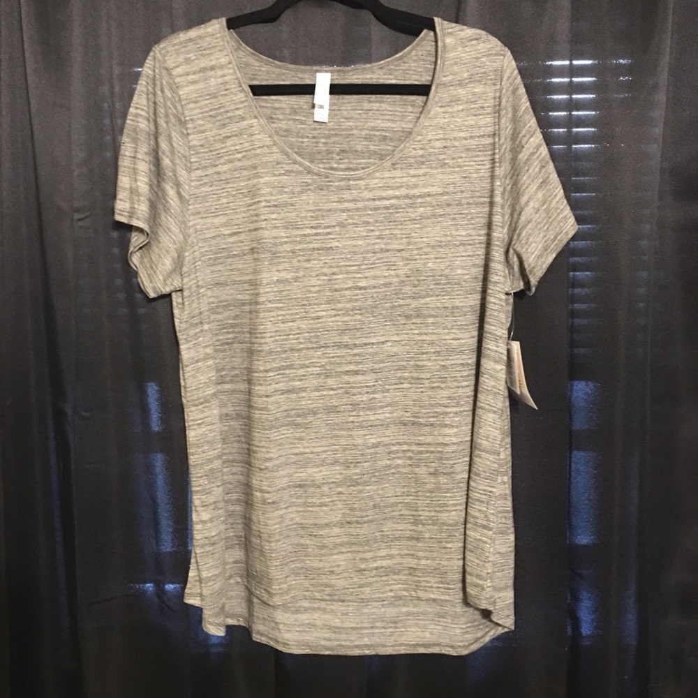 LuLaRoe 2XL Classic T