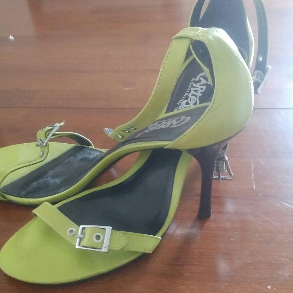 Gorgeous high heels - Picture 2 of 3