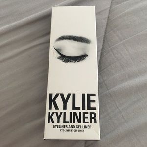 Kylie Cosmetics Kyliner Eyeliner & Gel Liner