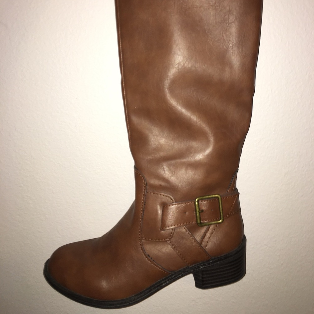 Brown riding boots!