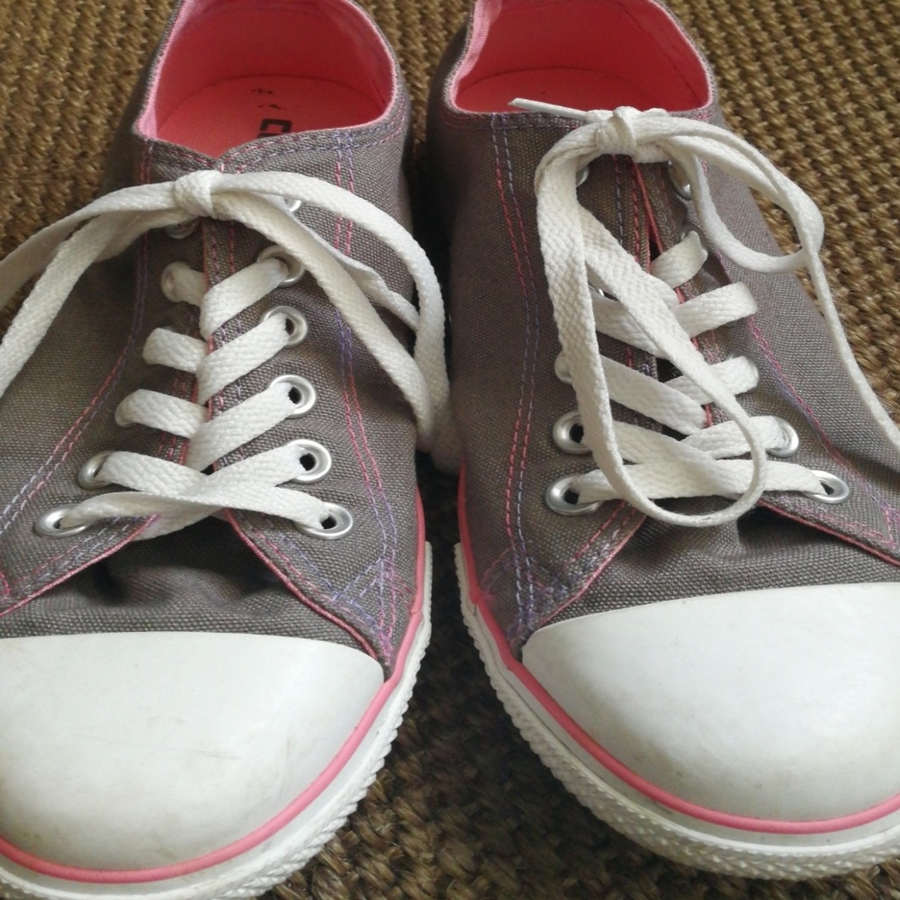 Converse all stars size 8