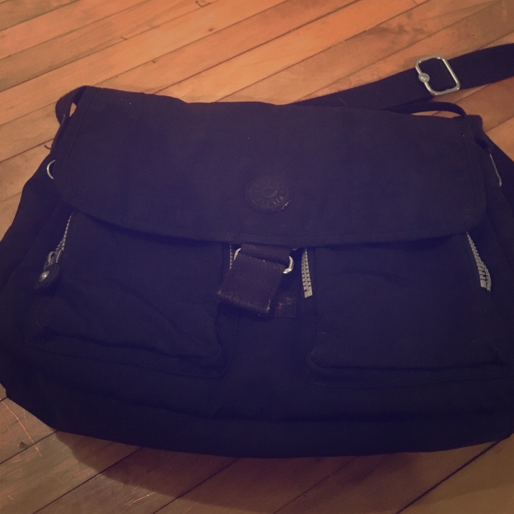 Black Kipling purse EUC