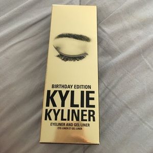Kylie Cosmetics Kyliner Eyeliner & Gel Liner