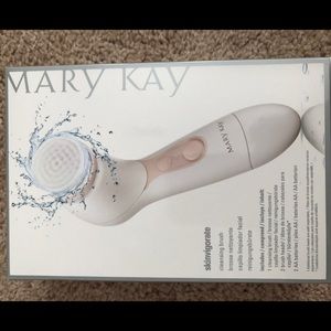 Mary Kay exfoliating brush