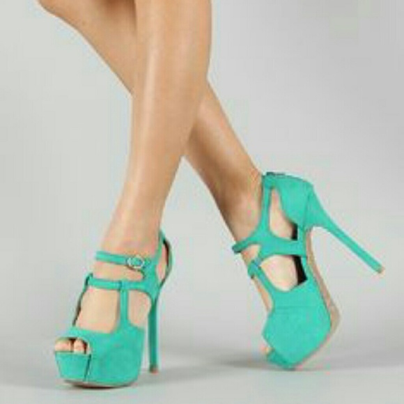 🚨RESTOCKED!! CUT OUT OPEN TOE HEELS(NO OFFERS) - Picture 2 of 2